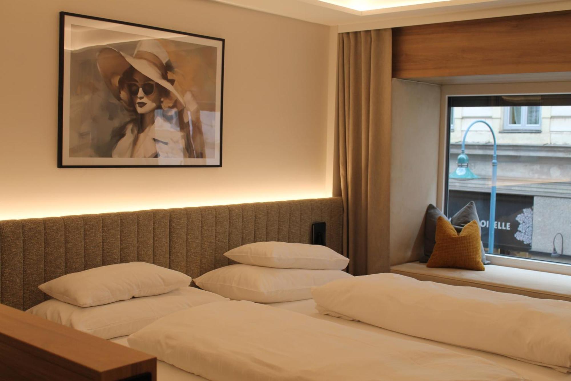 Hotel Schwarzer Baer Линц Экстерьер фото