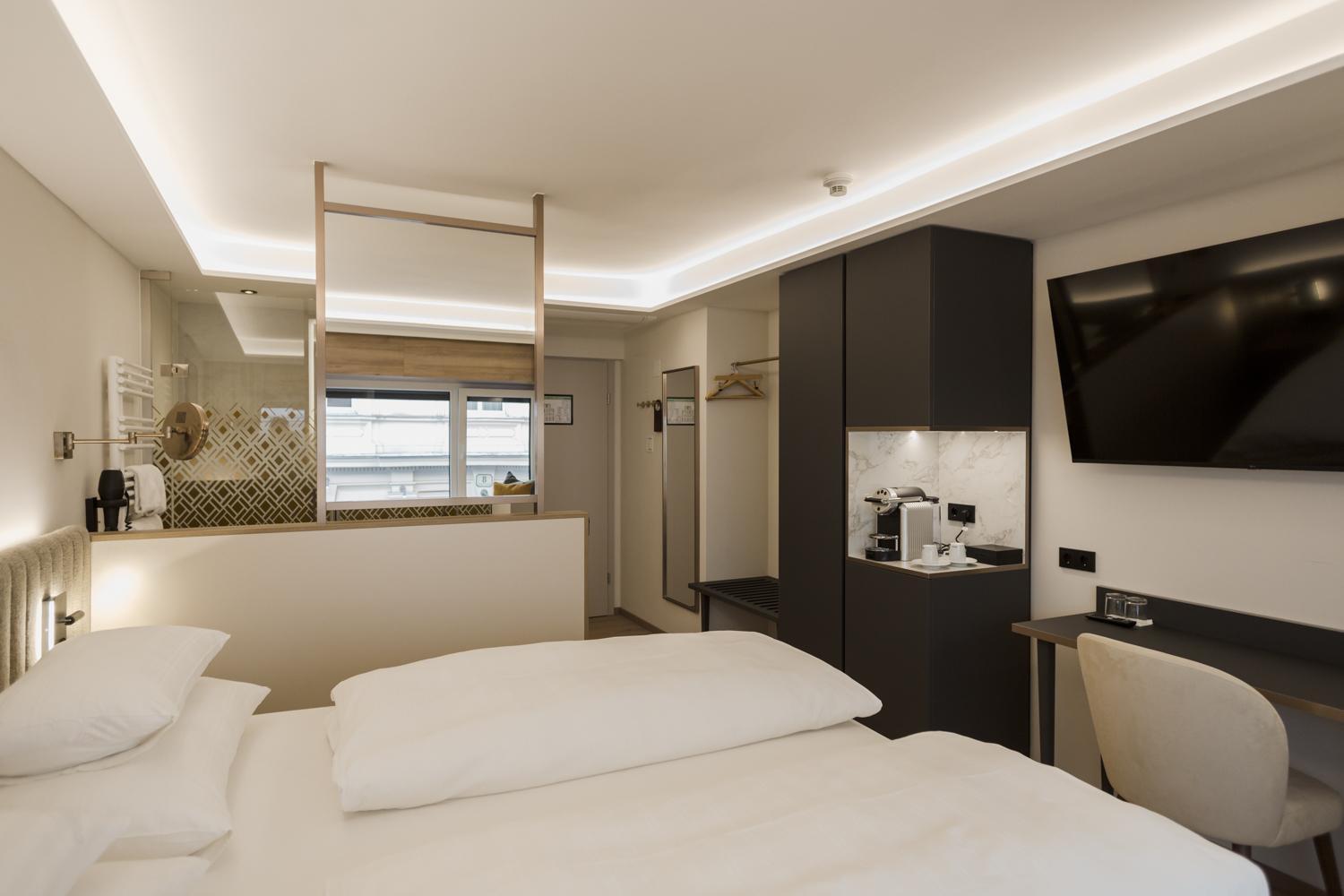 Hotel Schwarzer Baer Линц Экстерьер фото