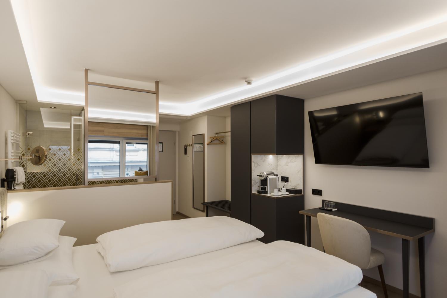 Hotel Schwarzer Baer Линц Экстерьер фото